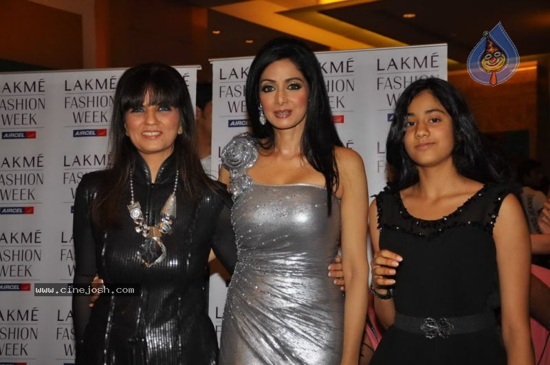 Bolly Celebs at Lakme Fashion Week Day 5 Photos - 46 / 113 photos