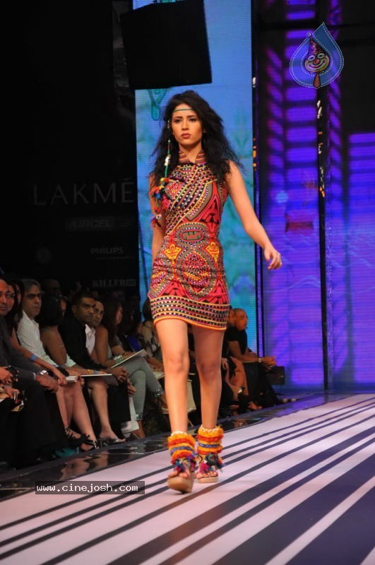 Bolly Celebs at Lakme Fashion Week Day 5 Photos - 76 / 113 photos