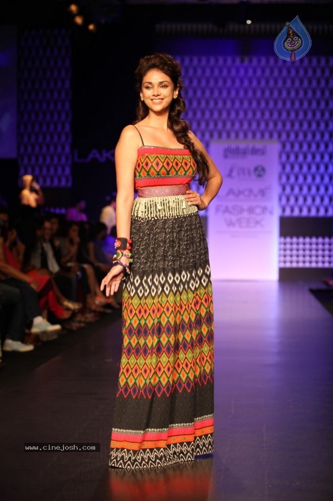 Bolly Celebs at LFW 2013 Winter Festive - 02 - 23 / 100 photos