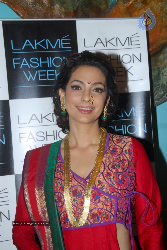 Bolly Celebs at LFW Winter Festive 2013 Day 4 - 9 / 109 photos