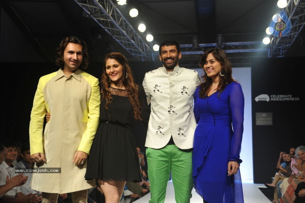 Bolly Celebs at LFW Winter Festive 2013 Day 4 - 11 / 109 photos