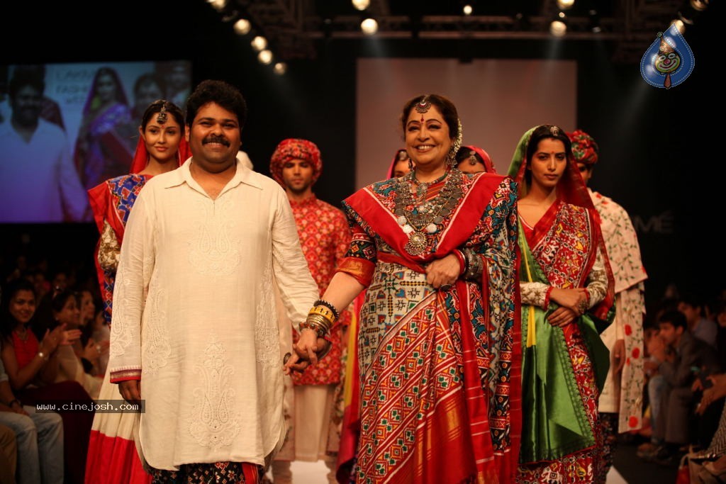 Bolly Celebs at LFW Winter Festive 2013 Day 4 - 50 / 109 photos