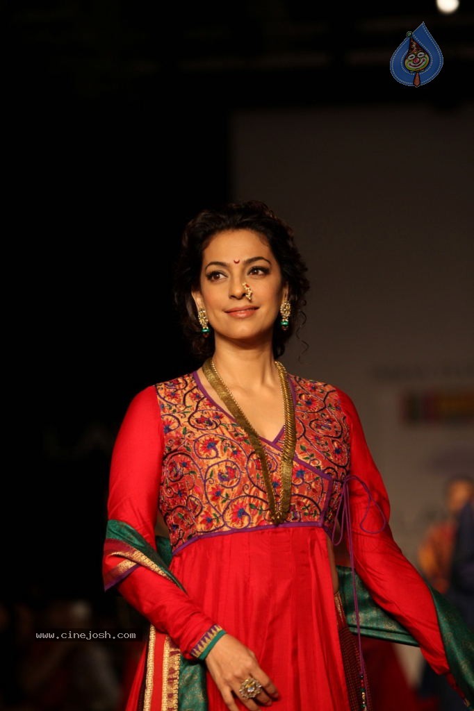 Bolly Celebs at LFW Winter Festive 2013 Day 4 - 60 / 109 photos