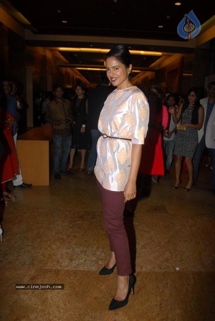 Bolly Celebs at LFW Winter Festive Grand Finale - 24 / 109 photos