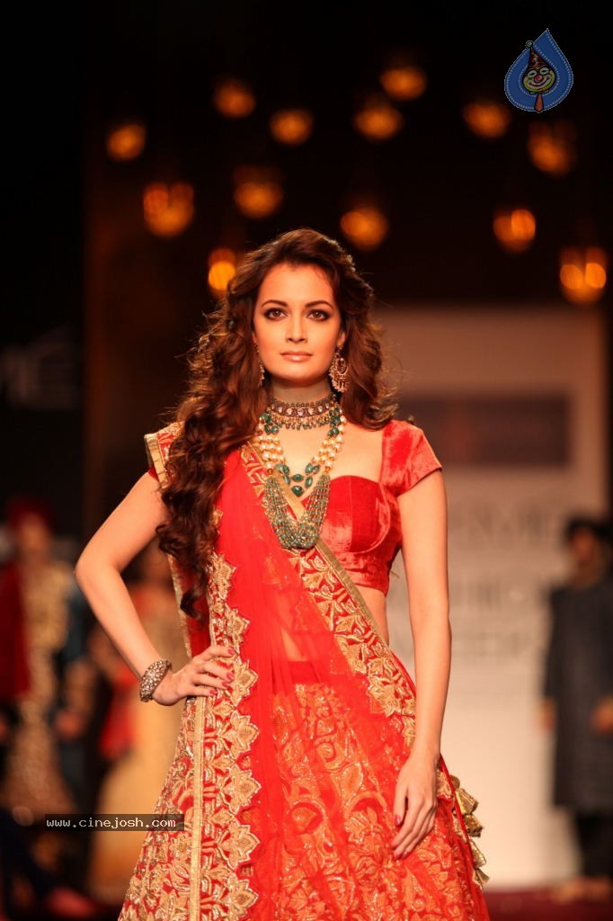 Bolly Celebs at LFW Winter Festive Grand Finale - 54 / 109 photos