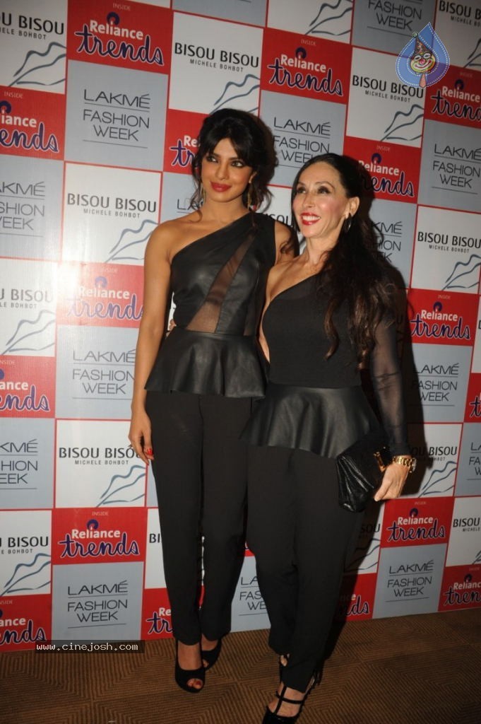 Bolly Celebs at LFW Winter Festive Grand Finale - 66 / 109 photos