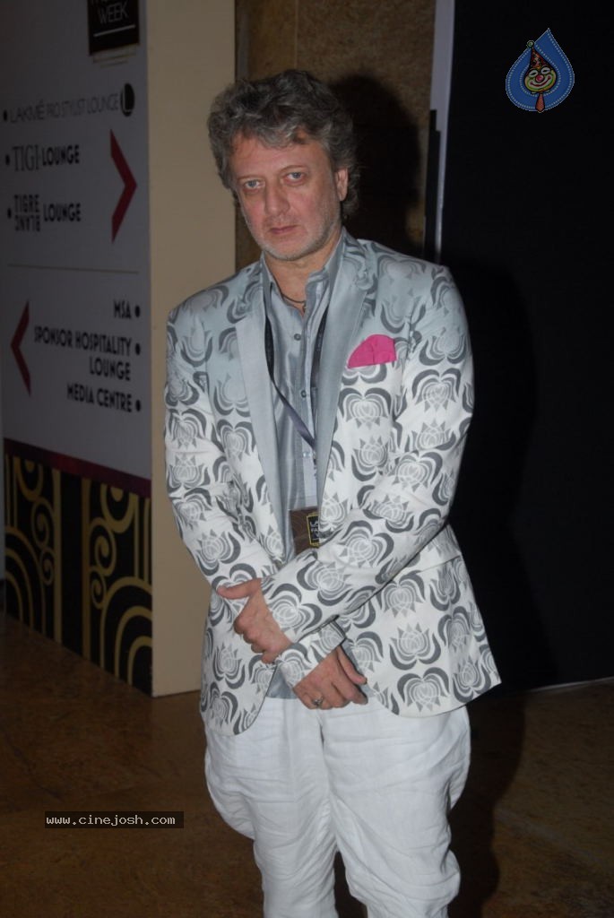 Bolly Celebs at LFW Winter Festive Grand Finale - 73 / 109 photos