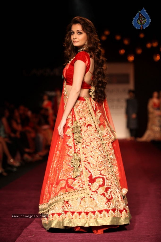 Bolly Celebs at LFW Winter Festive Grand Finale - 75 / 109 photos