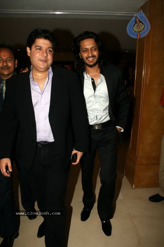 Bolly Celebs at Lyricist Sameer Daughter Wedding Reception - 2 / 24 photos