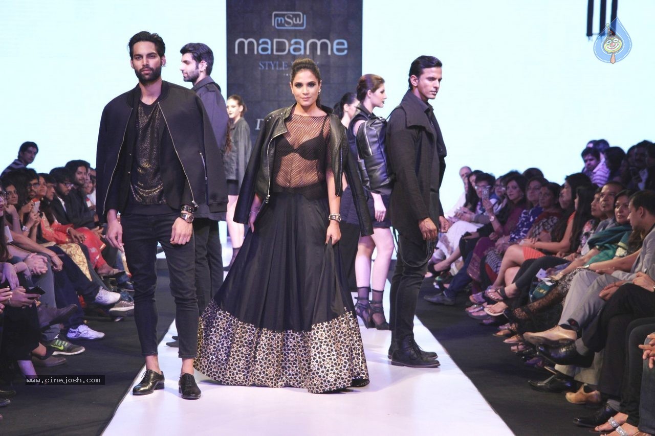 Bolly Celebs at Madame Style Week 2014 - 26 / 85 photos