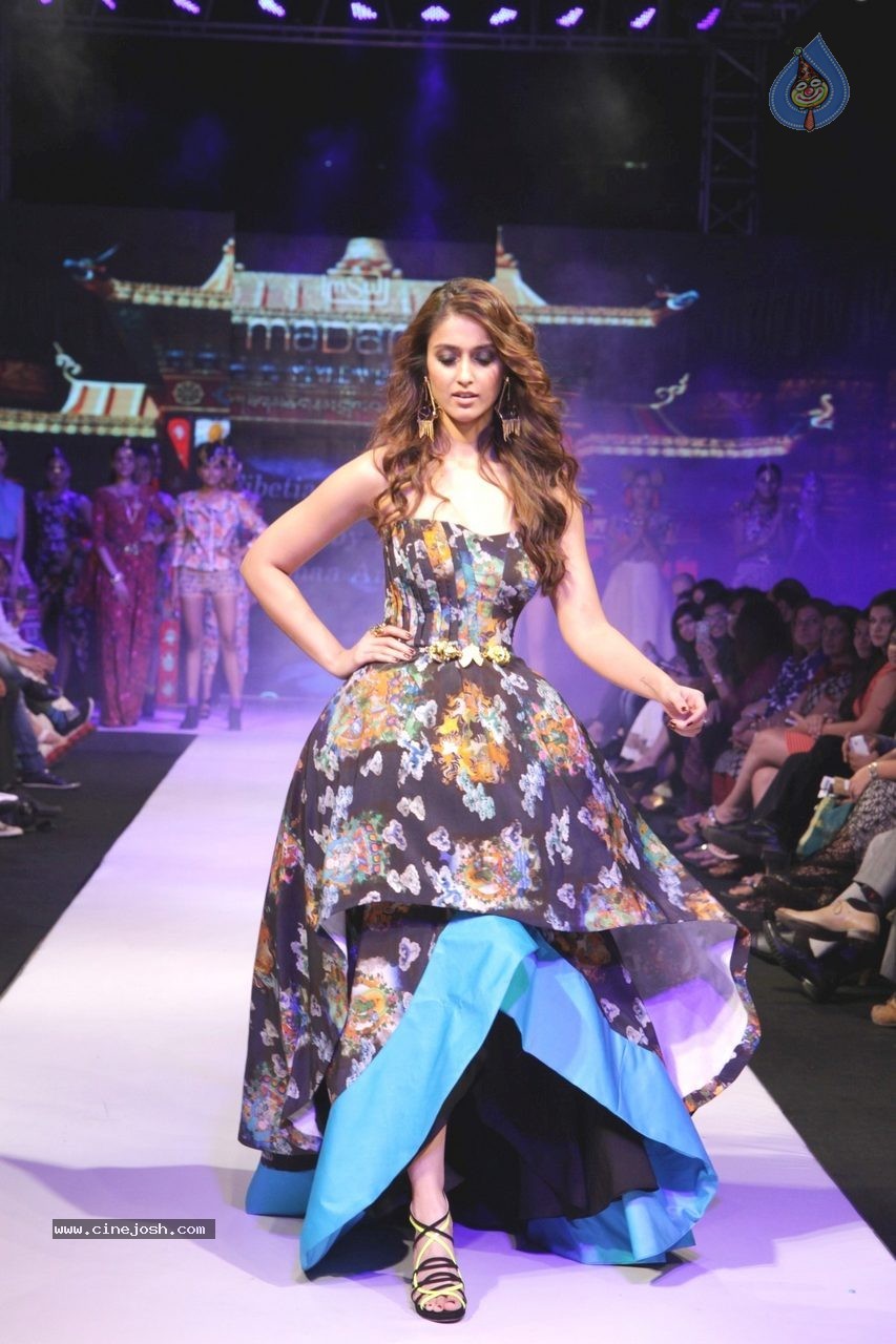 Bolly Celebs at Madame Style Week 2014 - 28 / 85 photos