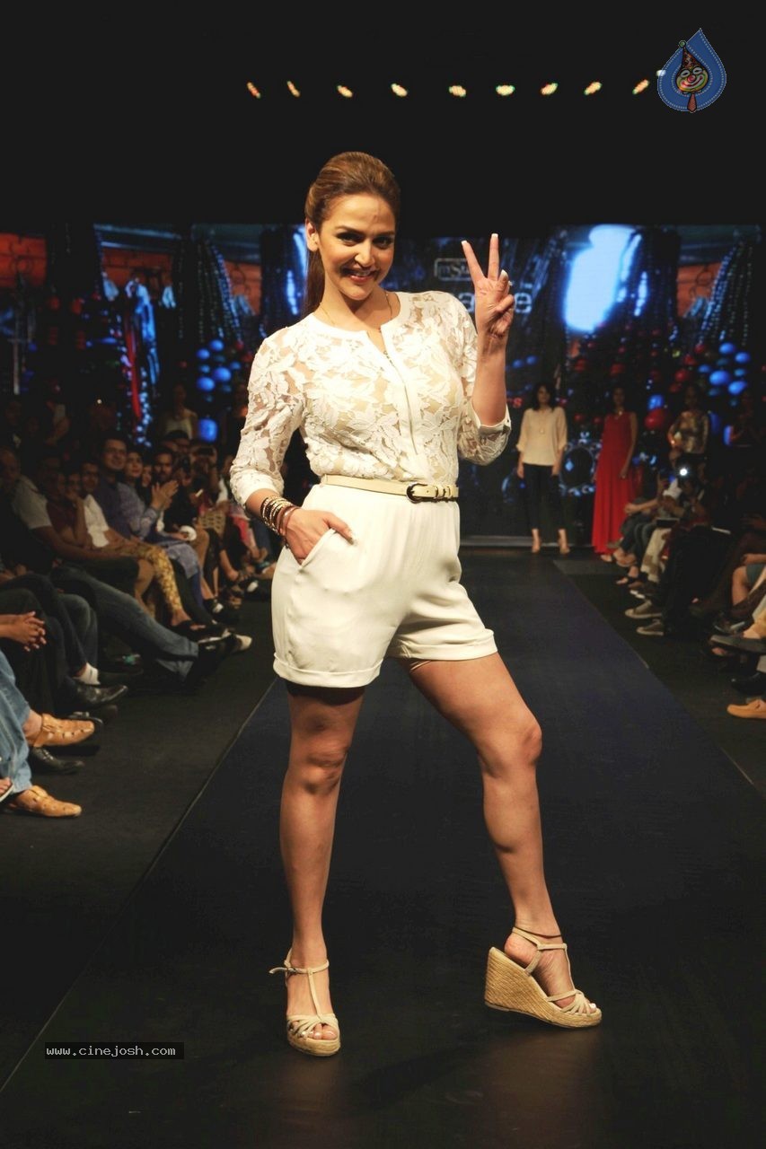 Bolly Celebs at Madame Style Week 2014 - 32 / 85 photos