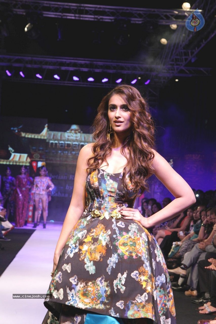 Bolly Celebs at Madame Style Week 2014 - 56 / 85 photos