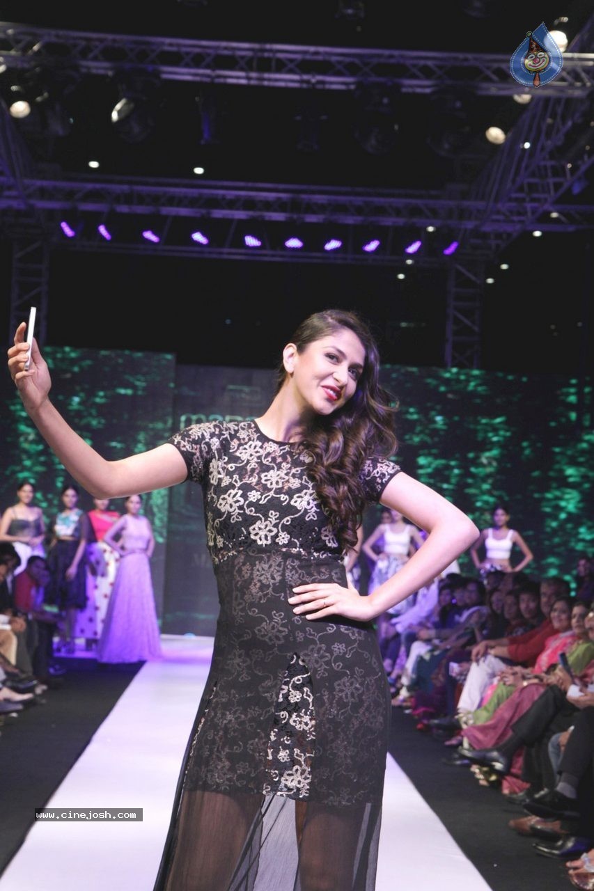Bolly Celebs at Madame Style Week 2014 - 68 / 85 photos