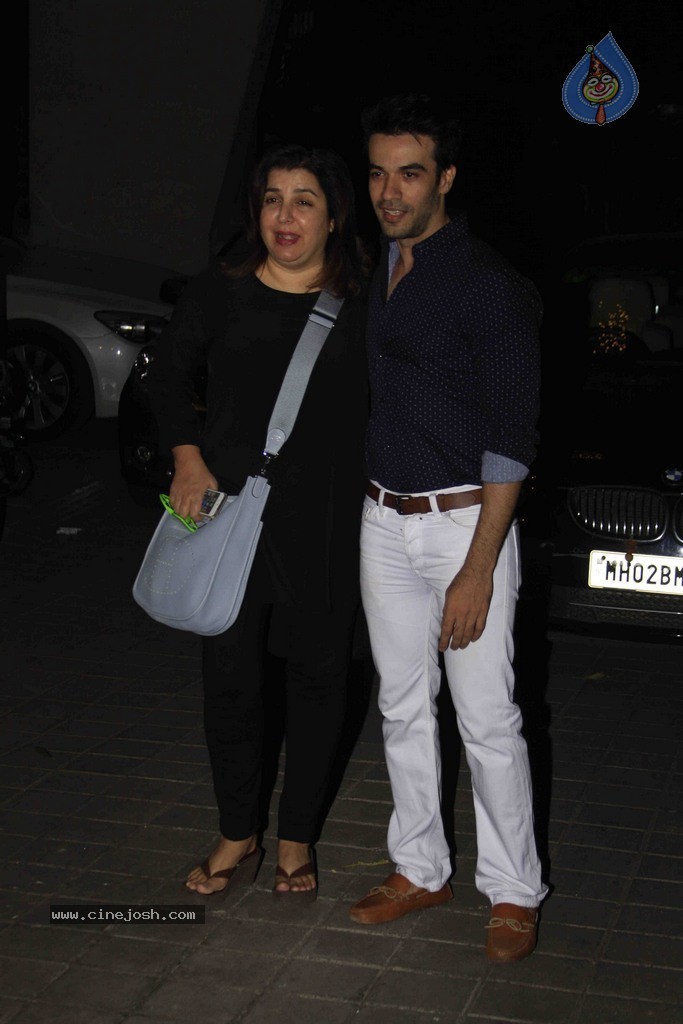 Bolly Celebs at Manish Malhotra Bday Party - 27 / 51 photos