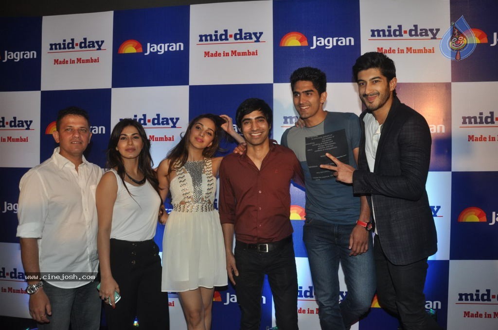 Bolly Celebs at Mid Day Newspaper Relaunch Party - 33 / 152 photos