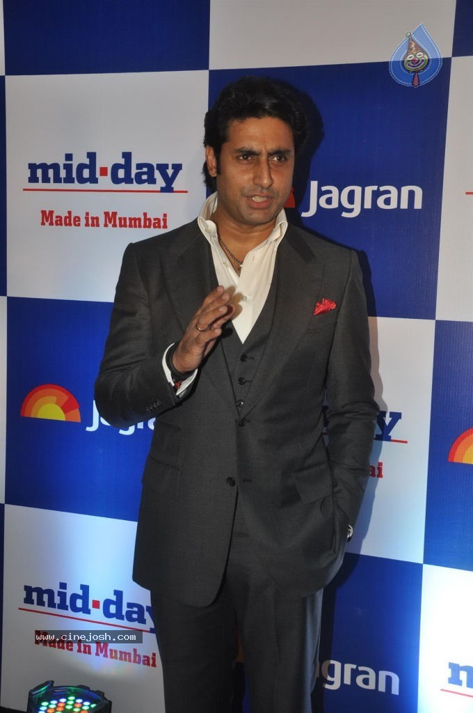Bolly Celebs at Mid Day Newspaper Relaunch Party - 40 / 152 photos