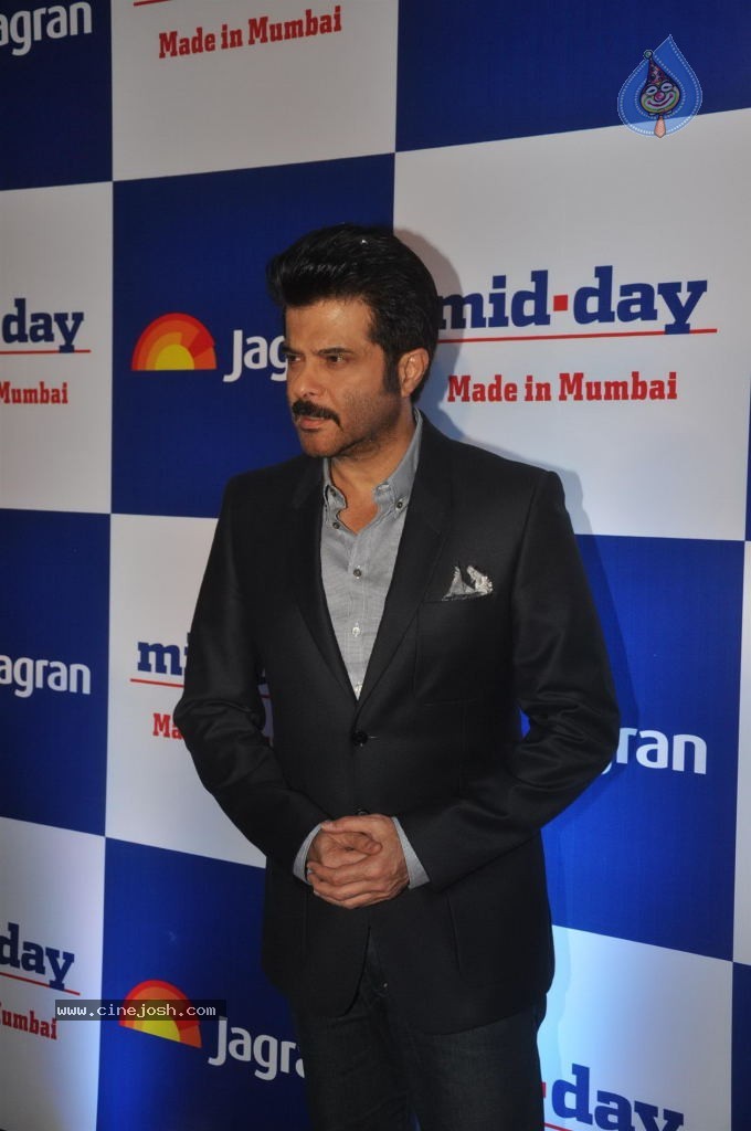 Bolly Celebs at Mid Day Newspaper Relaunch Party - 91 / 152 photos