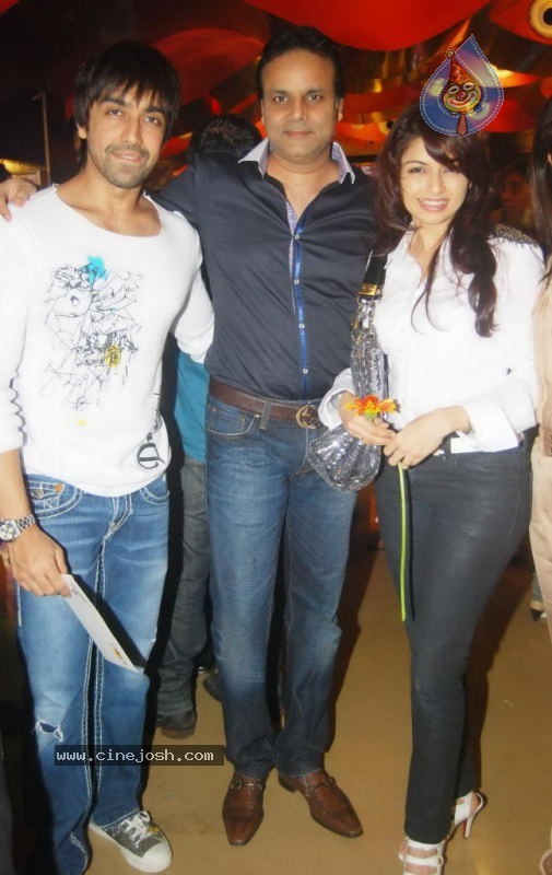 Celebs at MOD Movie Premiere - 44 / 64 photos