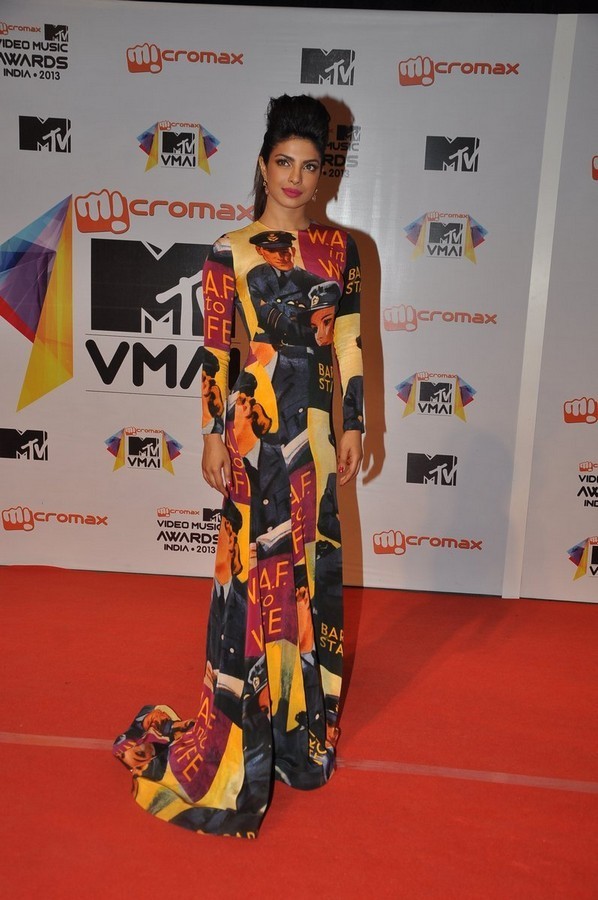 Bolly Celebs at MTV Video Music Awards  - 57 / 150 photos