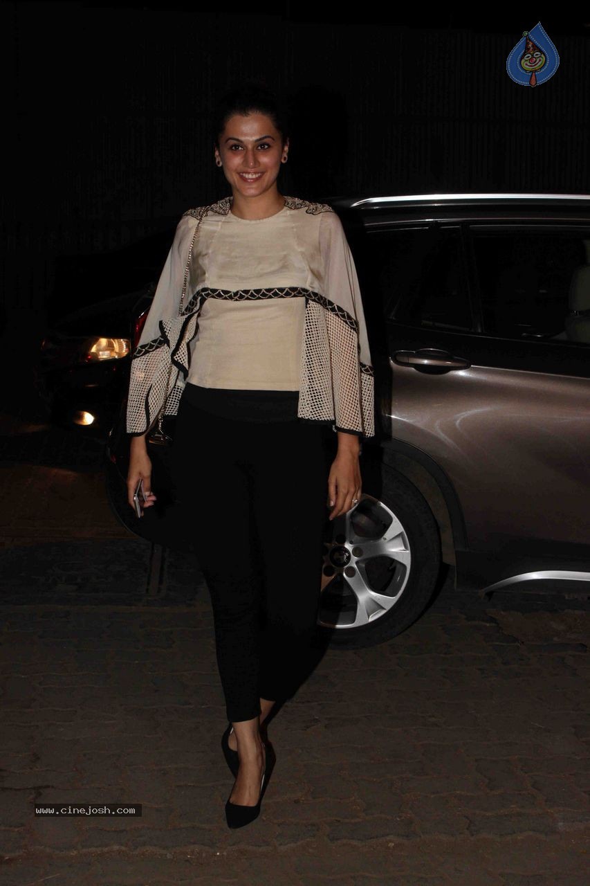 Bolly Celebs at Mukesh Chabbra Bday Party 01 - 40 / 87 photos