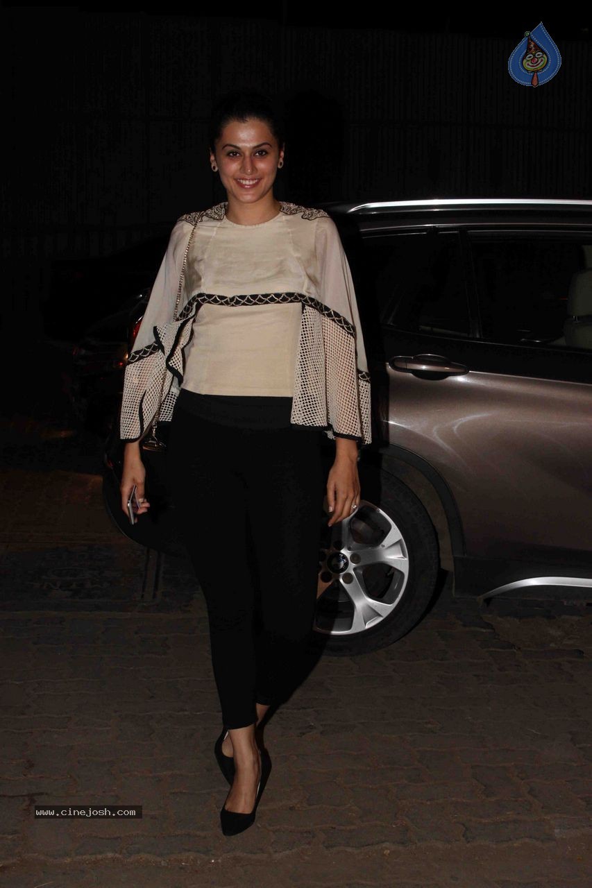 Bolly Celebs at Mukesh Chabbra Bday Party 01 - 76 / 87 photos