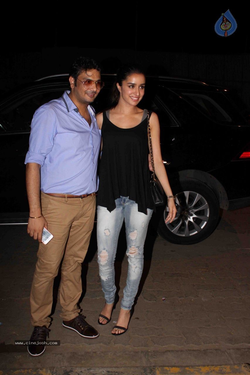 Bolly Celebs at Mukesh Chabbra Bday Party 01 - 82 / 87 photos