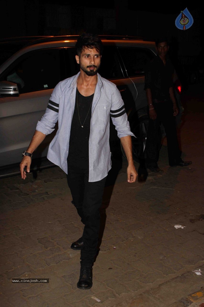 Bolly Celebs at Mukesh Chabbra Bday Party 02 - 2 / 89 photos