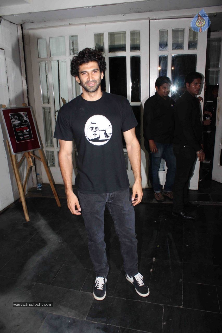 Bolly Celebs at Mukesh Chabbra Bday Party 02 - 20 / 89 photos