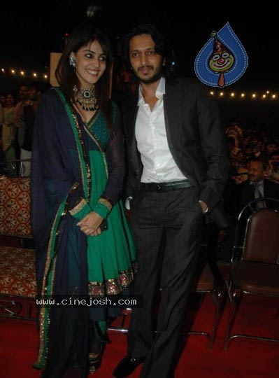 Bolly Celebs at Mumbai Police Show 2010 - 38 / 76 photos