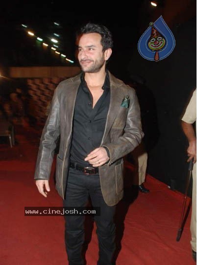 Bolly Celebs at Mumbai Police Show 2010 - 69 / 76 photos