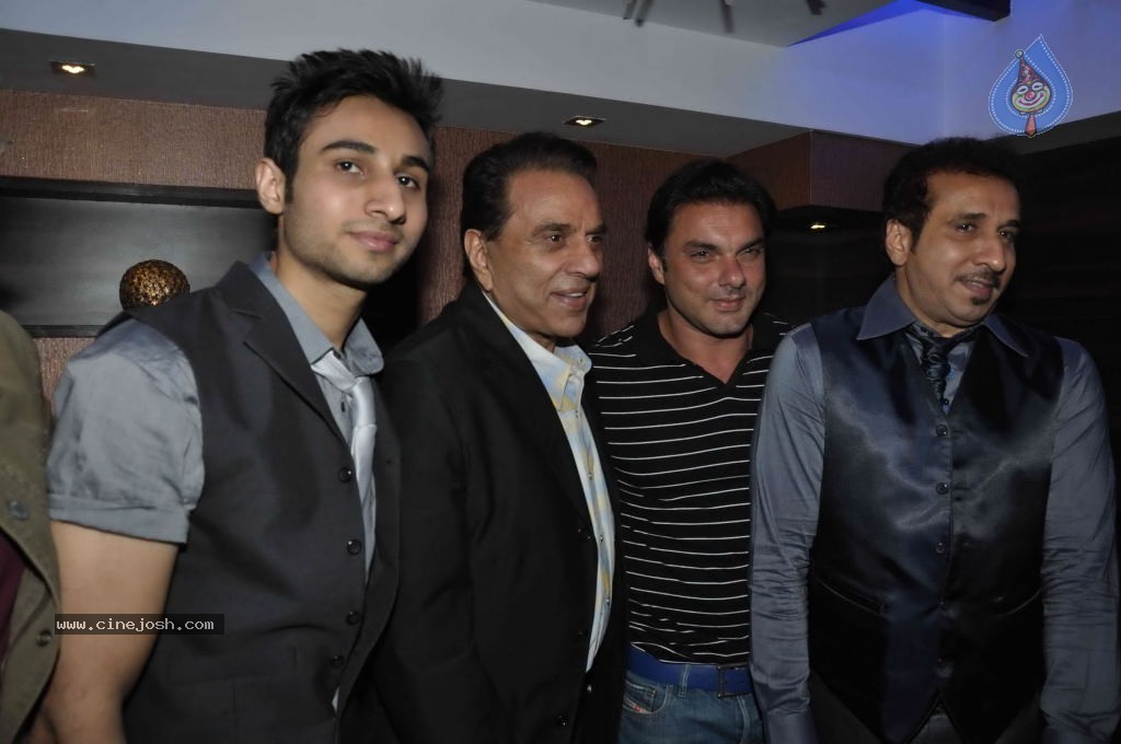 Bolly Celebs at Nadeem Lakdawala Party - 5 / 51 photos