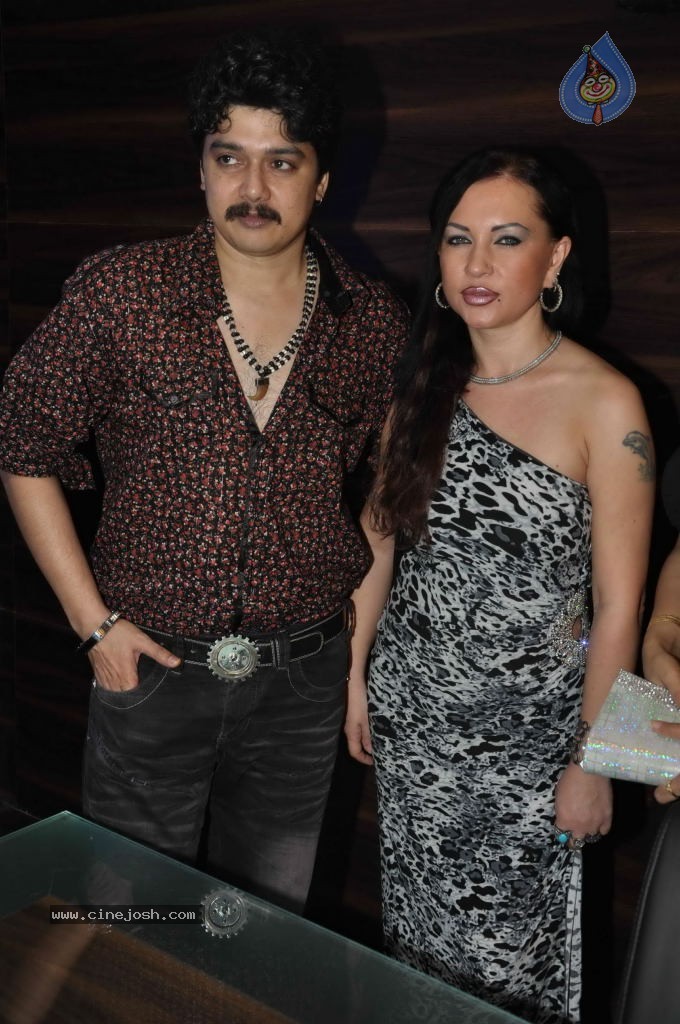 Bolly Celebs at Nadeem Lakdawala Party - 33 / 51 photos