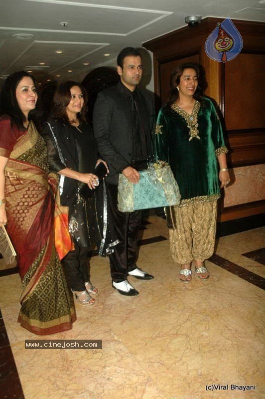 Bolly Celebs at Neelam Wedding Reception - 42 / 150 photos