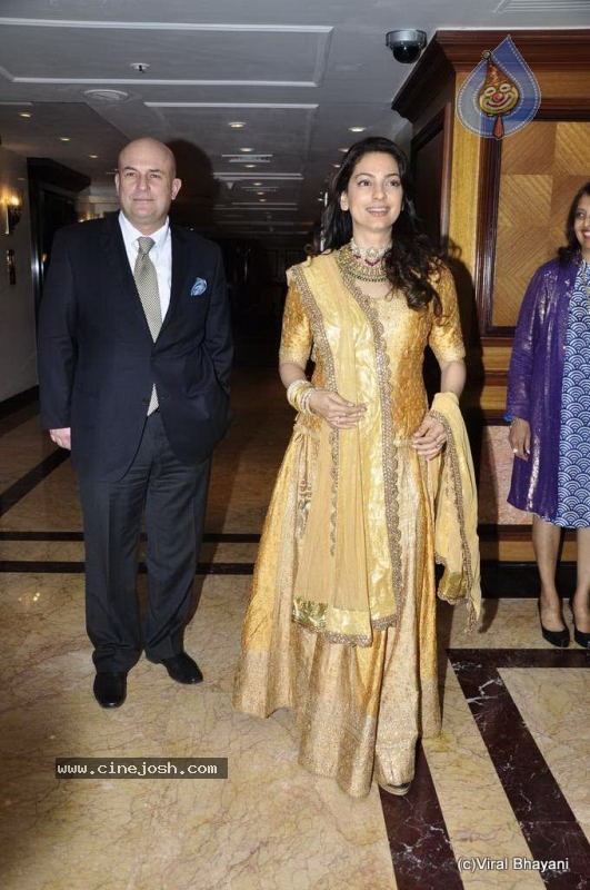 Bolly Celebs at Neelam Wedding Reception - 121 / 150 photos