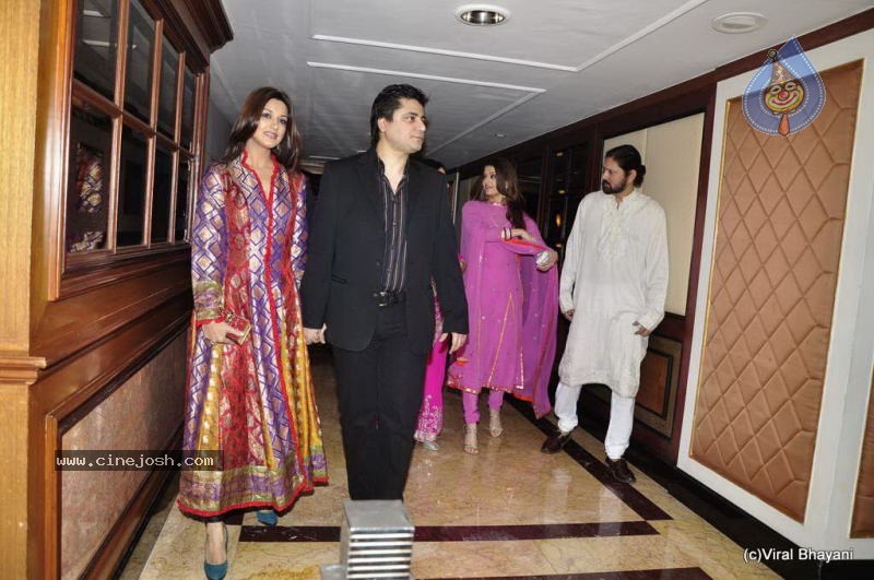 Bolly Celebs at Neelam Wedding Reception - 123 / 150 photos
