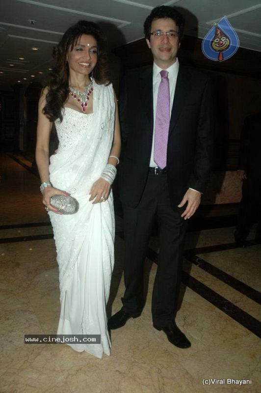 Bolly Celebs at Neelam Wedding Reception - 140 / 150 photos