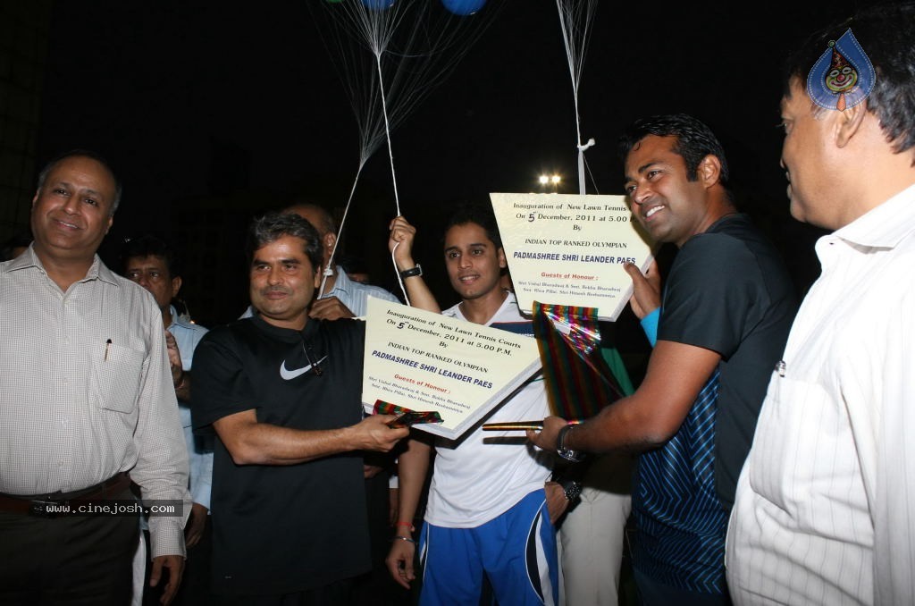 Bolly Celebs at New Tennis Court Launch - 23 / 32 photos