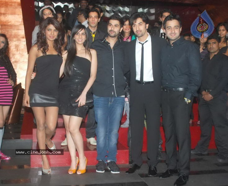 Bolly Celebs at Nishka Lullas Collection Launch for Provogue - 2 / 39 photos