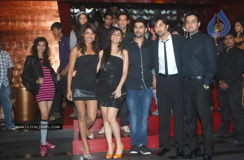 Bolly Celebs at Nishka Lullas Collection Launch for Provogue - 28 / 39 photos