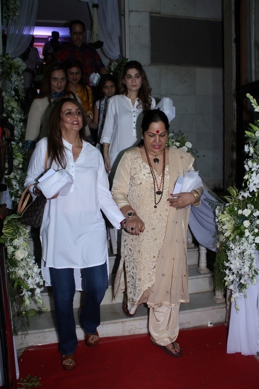 Bollywood Celebrities at Prayer Meeting of Ram Mukherjee - 7 / 74 photos