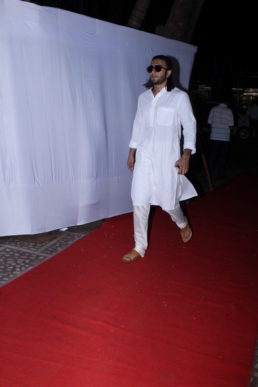 Bollywood Celebrities at Prayer Meeting of Ram Mukherjee - 30 / 74 photos