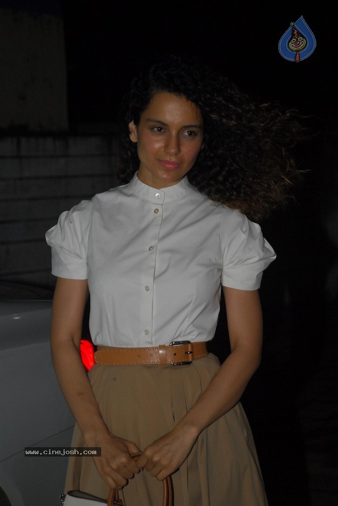 Bolly Celebs at Priyanka Chopra Bday Party - 21 / 81 photos