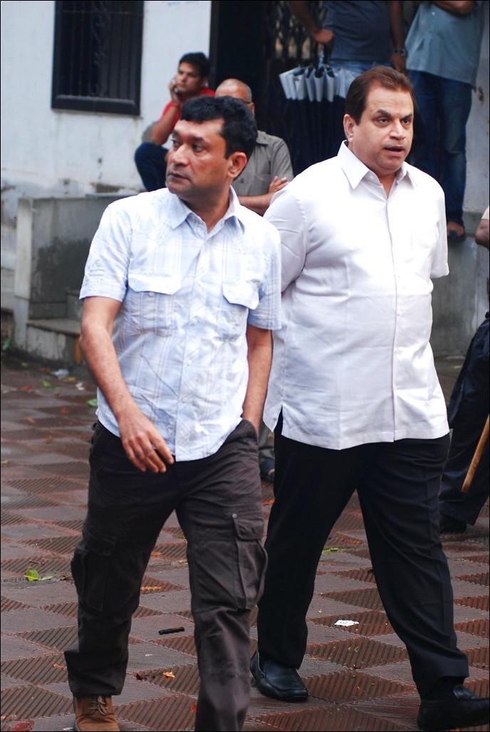 Bolly Celebs at Priyanka Chopra Father Funeral - 97 / 115 photos