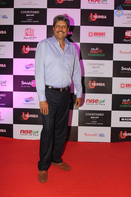 Bolly Celebs at Pro Kabaddi League Match Photos - 2 / 39 photos