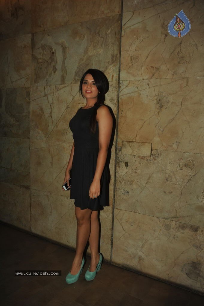 Bolly Celebs at Queen Movie Special Screening - 42 / 92 photos
