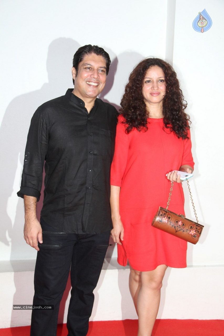Bolly Celebs at R Madhavan Bday Bash - 39 / 121 photos