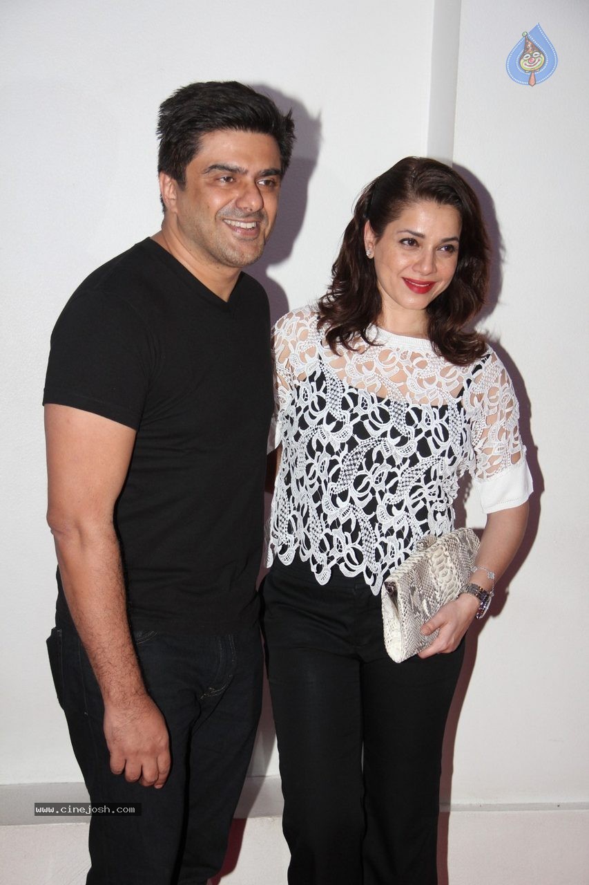 Bolly Celebs at R Madhavan Bday Bash - 46 / 121 photos