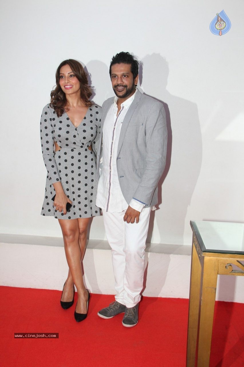 Bolly Celebs at R Madhavan Bday Bash - 56 / 121 photos