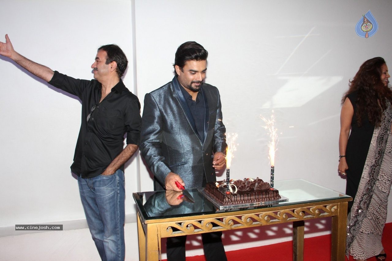 Bolly Celebs at R Madhavan Bday Bash - 69 / 121 photos